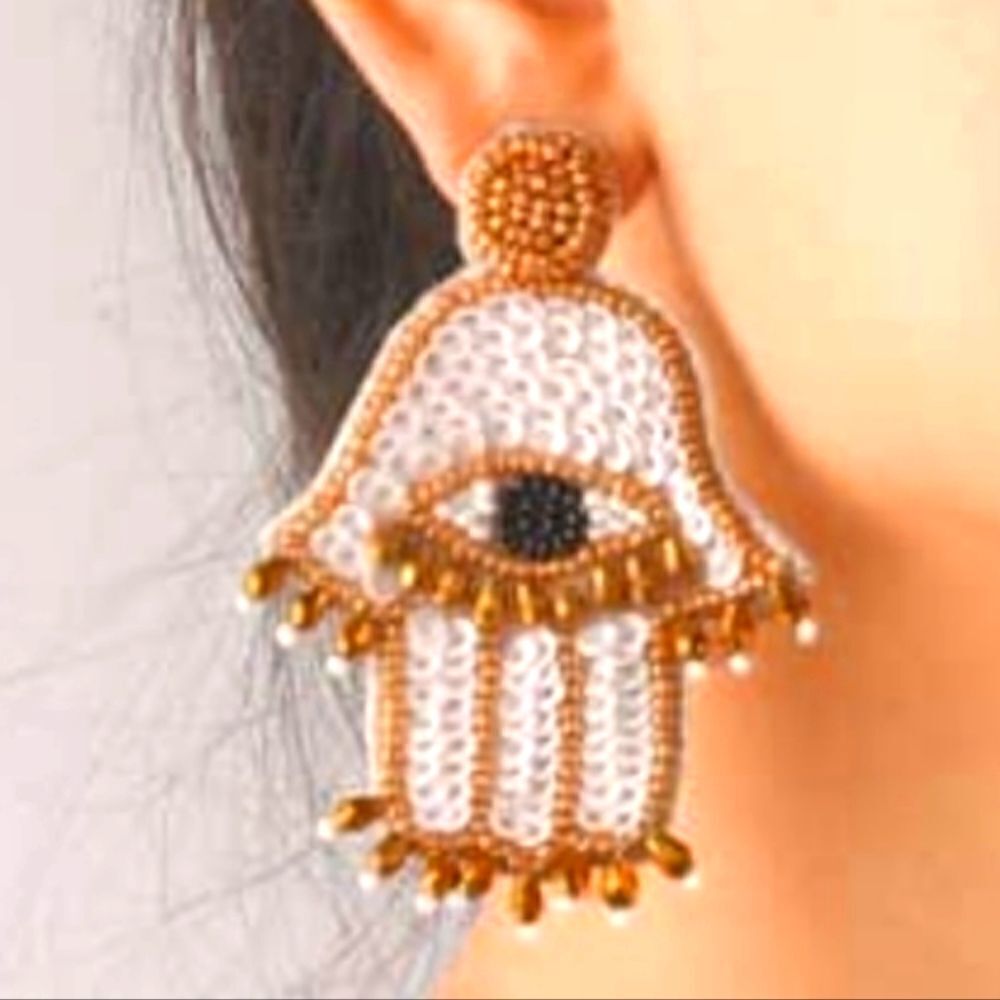 White Seeded Beaded Hamsa Design Earrings in Goldtone